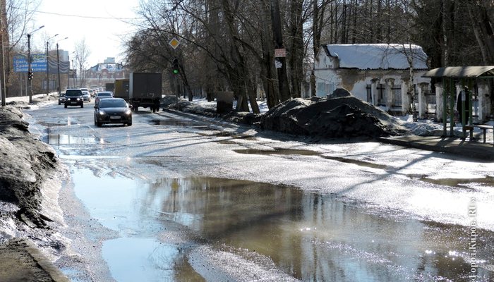 Зиму не выстояли: дороги в Кирове требуют ремонта