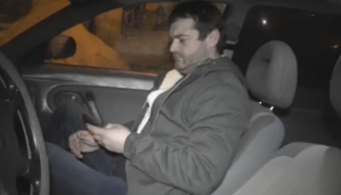Пьяный водитель в Кирове перепрыгнул на место пассажира, чтобы уйти от ответственности