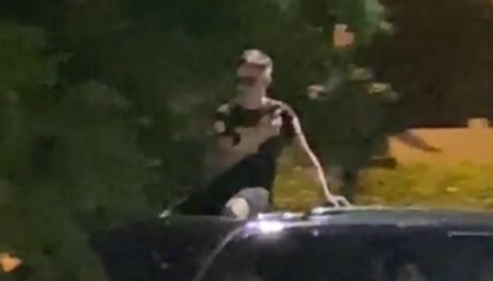 Кировчанин в Краснодаре прокатил на крыше Cadillac приятеля