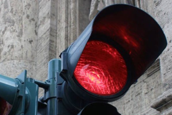 Ночью на Лепсе подвыпившая женщина попала под машину 