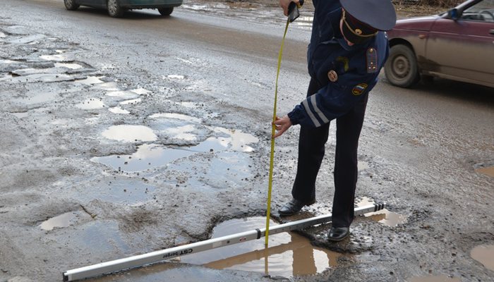 За ямы на дорогах в Кировской области оштрафованы 159 человек