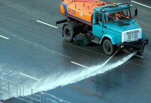 Поливка дорог 2014. Чем больше воды, тем лучше?