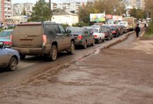 Улица Азина: жильцы против автовладельцев