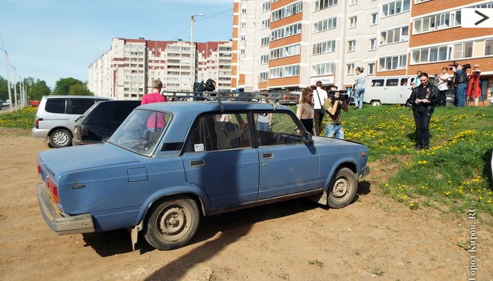 Кировских водителей оштрафовали на 600 тысяч рублей за парковку на газонах