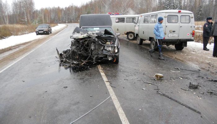 На трассе Киров-Яранск при  столкновении катафалка и «семерки» погиб человек