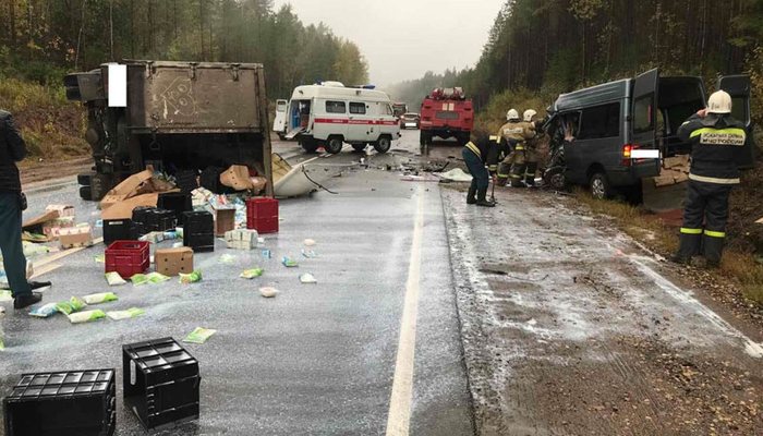 В Кировской области в страшной аварии погибли три человека, в том числе ребёнок