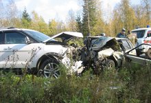 На трассе Киров – Пермь ВАЗ столкнулся с «Фордом»