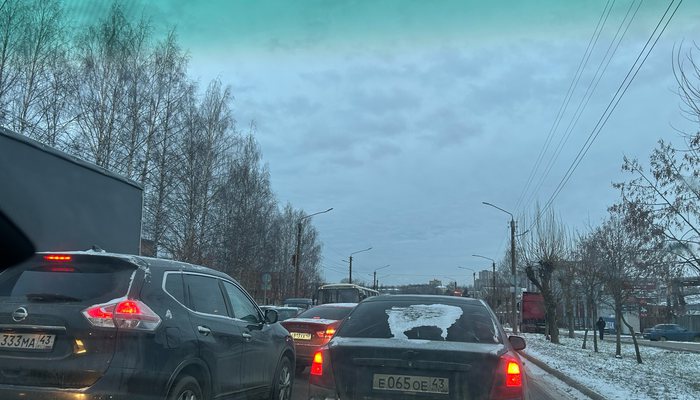 Прилетит, откуда не ждешь: почему водителей начали штрафовать прямо посреди пробки