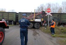 В Лузе КамАЗ врезался в поезд