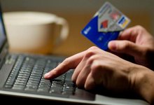  Мошенники выманили у кировчанки 53 тысячи рублей, посулив ей автомобиль