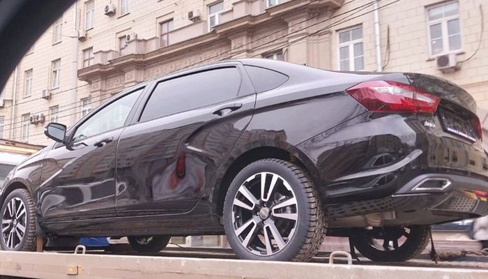 В Москве «засветились» предсерийные Lada Aura