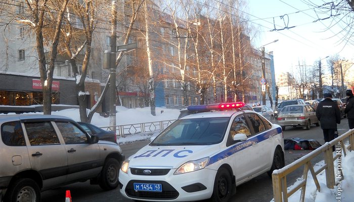 В Кирове водитель автобуса насмерть сбил пенсионерку