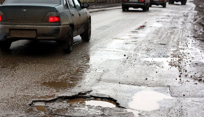 Городские дороги: Власти не могут определиться с ремонтом