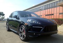 На трассе в Кирово-Чепецком районе в кювет улетел «Порш Кайен»