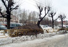 Без песка не обойтись. В городе из-за реагентов стало очень грязно