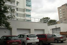 Новая высотка осталась без парковки