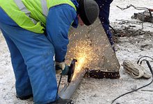 ДТП: водитель въехал в светофор 