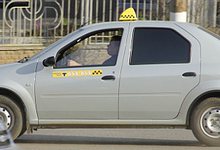 Таксистов будут лишать прав за перевозку детей без автокресел