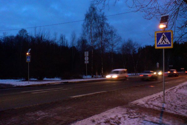 На пешеходных переходах Кирова стало светлее