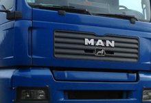 «Рено» врезался в большегруз: 2 человека погибли