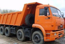 В Котельниче КамАЗ врезался в пассажирский автобус 