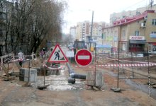 Раскопки на Чернышевского: машины проезжают по дворам