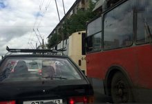  Ремонт дороги и ДТП: центр Кирова встал в пробке 