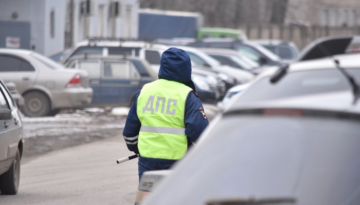 Инспекторам ГАИ разъяснили, как наказывать за просрочку постановки авто на учет