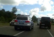ДПС спешит… по встречной [видео]