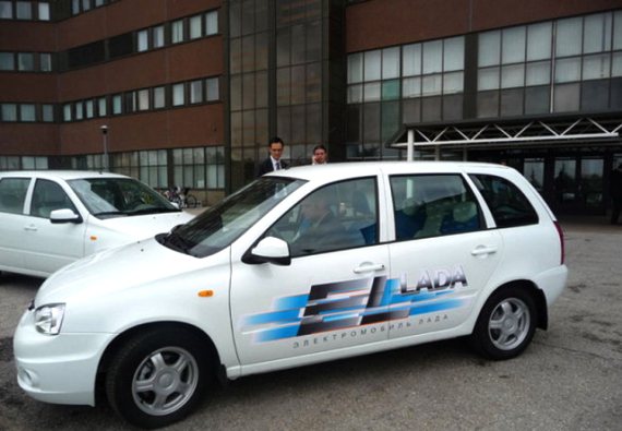 Электромобиль LADA. Автолюбители пока не решаются купить новинку