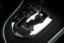 Покупатели подержанных машин предпочитают седаны «с автоматом»