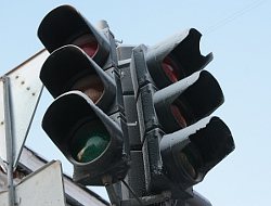 Неисправные светофоры: проблему решат светодиоды и расширение улиц
