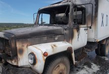 Автомобилисты сняли на видео, как загорелась хлебовозка на трассе