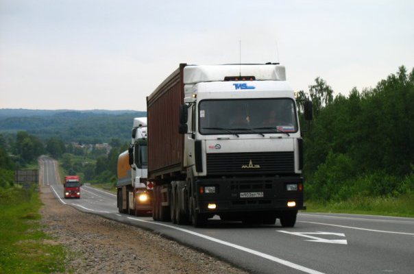 Благодаря ВТПП введение платы за проезд для большегрузов отложили на год 