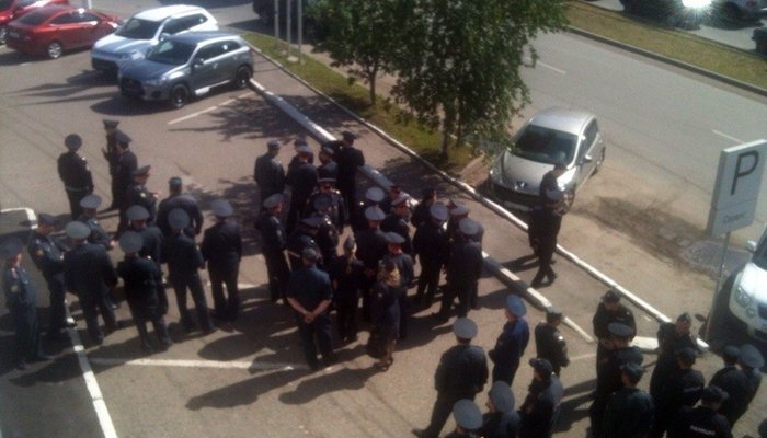 Медведев в Кирове: сотрудники ДПС на постах с раннего утра