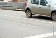 На Октябрьском проспекте вновь появилась «двойная» разметка