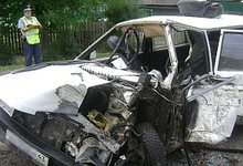 «Девятка» столкнулась с двумя КАМАЗами