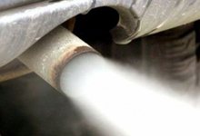 Водитель умер в собственной машине от удушья