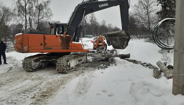 Что делать, если коммунальщики повредили машину: инструкция юристов