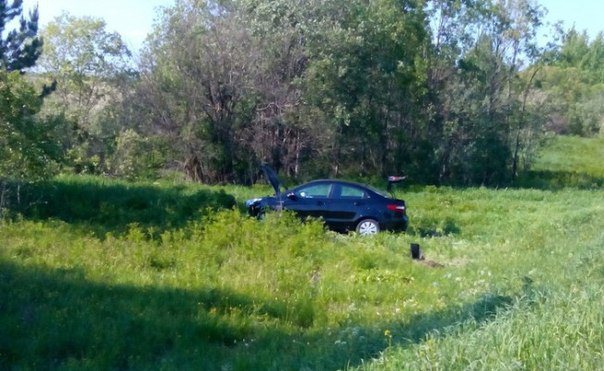На Советском тракте «Киа Рио» улетел в кювет (ВИДЕО) 