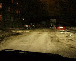 Киров в июне: по разбитым дорогам и в полной темноте... впрочем недолго