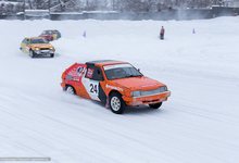 В Слободском прошли автогонки «Ледовый трек» 