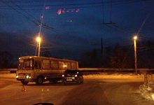 На Конева-Солнечной Паз врезался в «Рено»