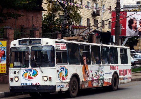Троллейбус №4 вытеснил ПАЗы с маршрута