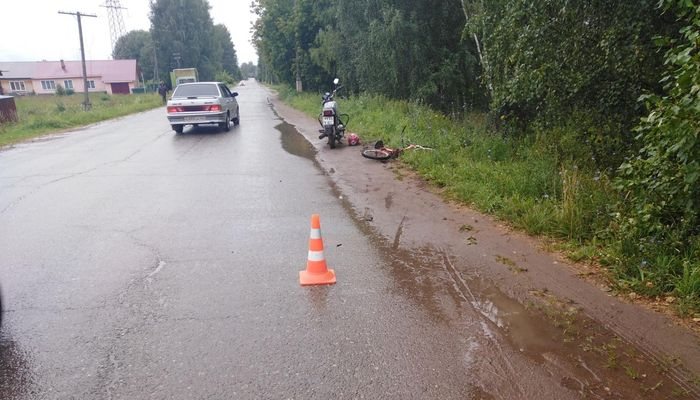 В Оричах мотоциклист-бесправник сбил 6-летнего велосипедиста