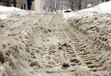 Опять снег и заносы... На дорогах города складывается непростая ситуация