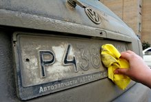 Мойте машины! Автоинспекторы начинают проверять чистоту номеров