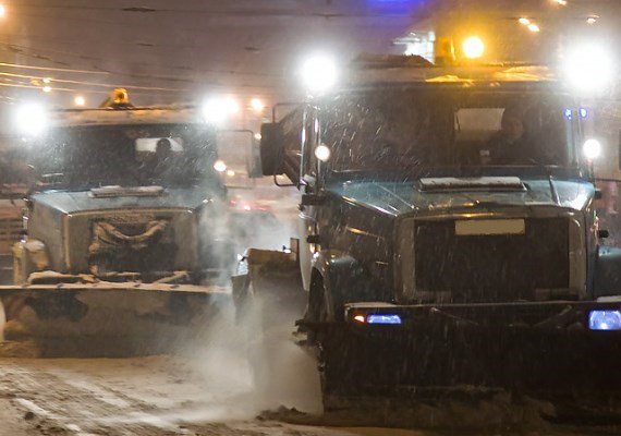 Очередная ночная уборка снега затронет центр города