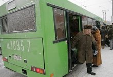 Зажало в дверях автобуса. Жительница Кирова ждет наказания водителя