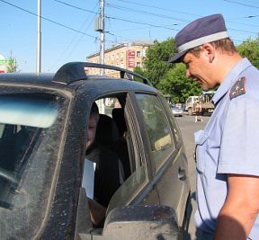 «Ребёнок должен быть пристегнут!» Инспекторы ГИБДД вышли в рейд